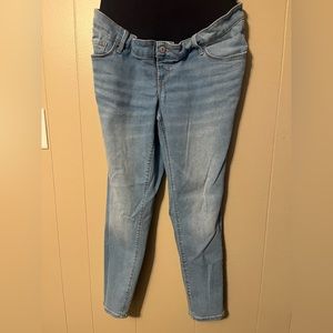 Old Navy Full Panel Maternity Skinny Jeans